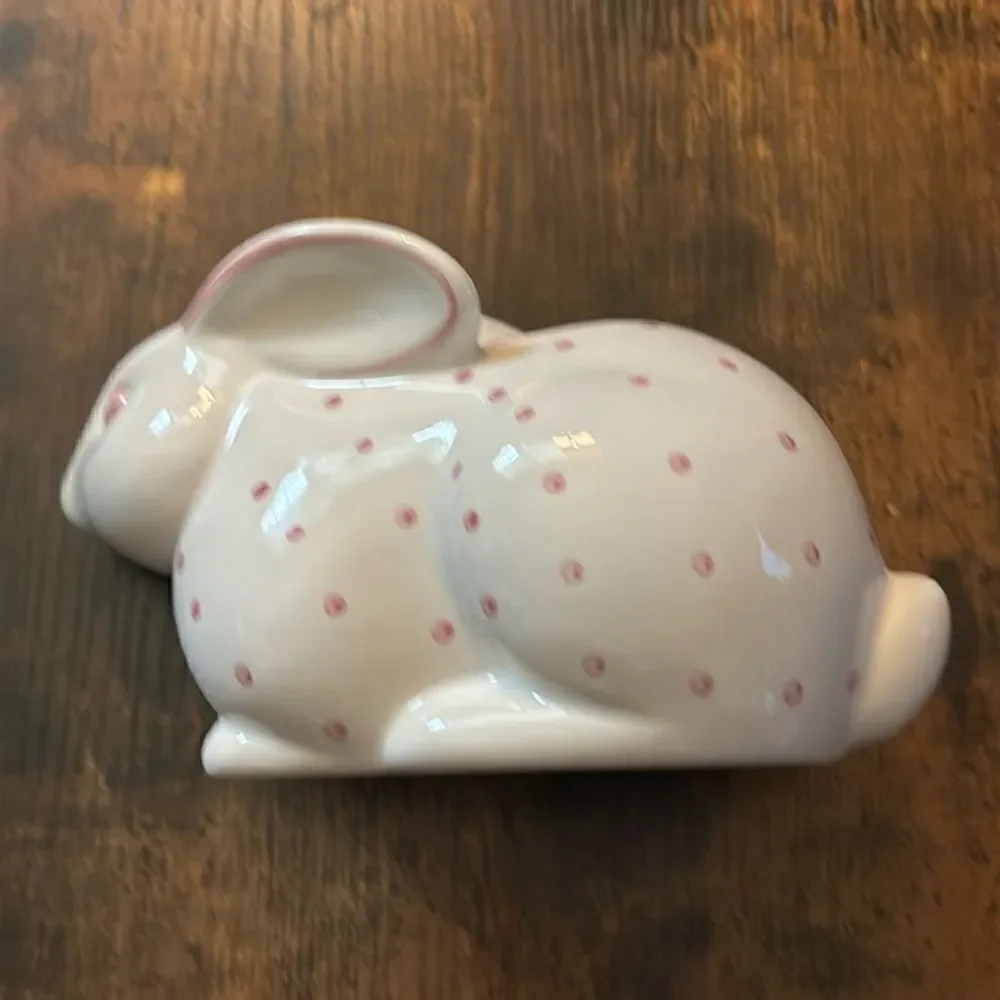 TIFFANY & CO. Porcelain Bunny Coin Bank / Excellent with no secure key